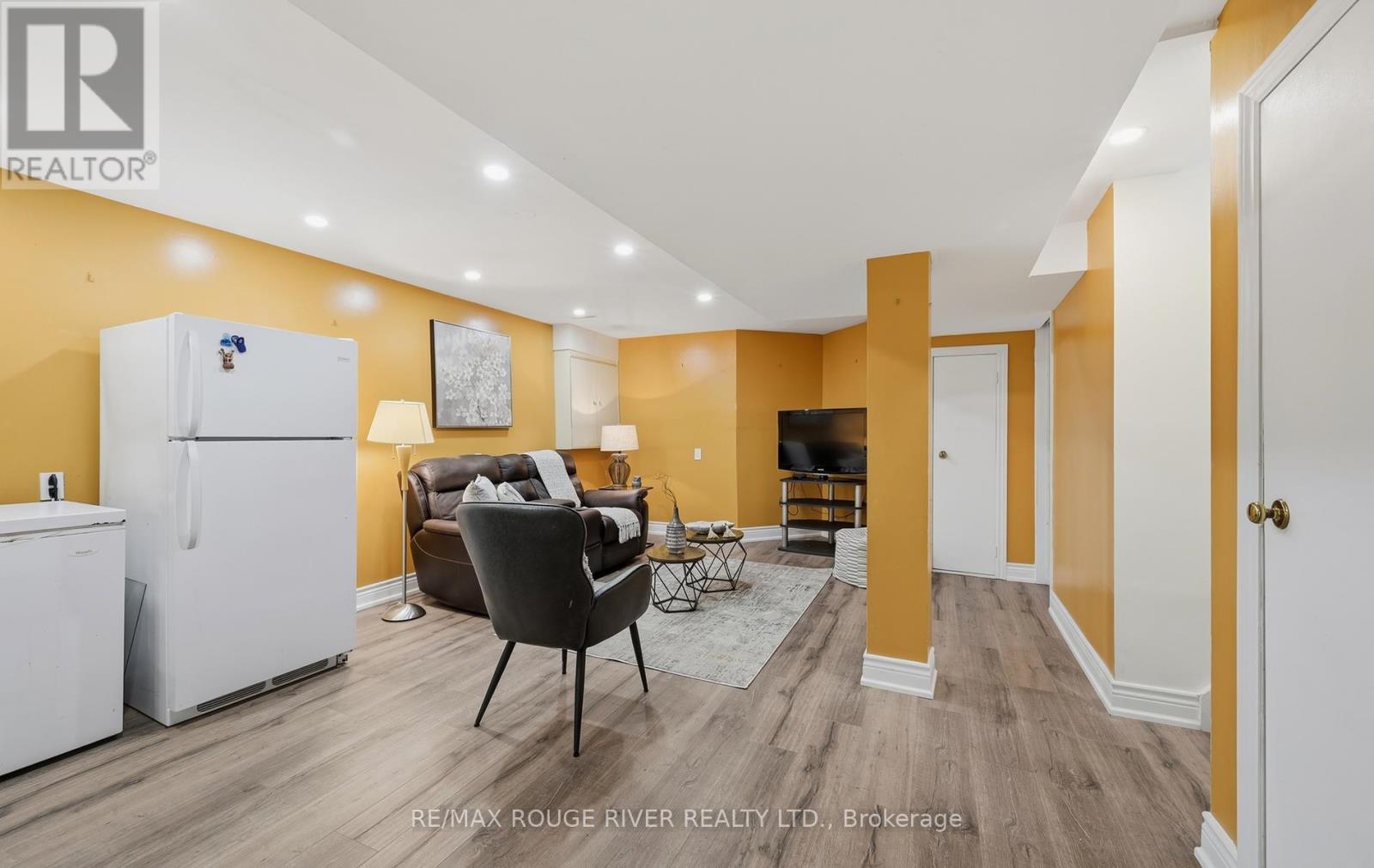 33 RANGELEY DRIVE - 30
