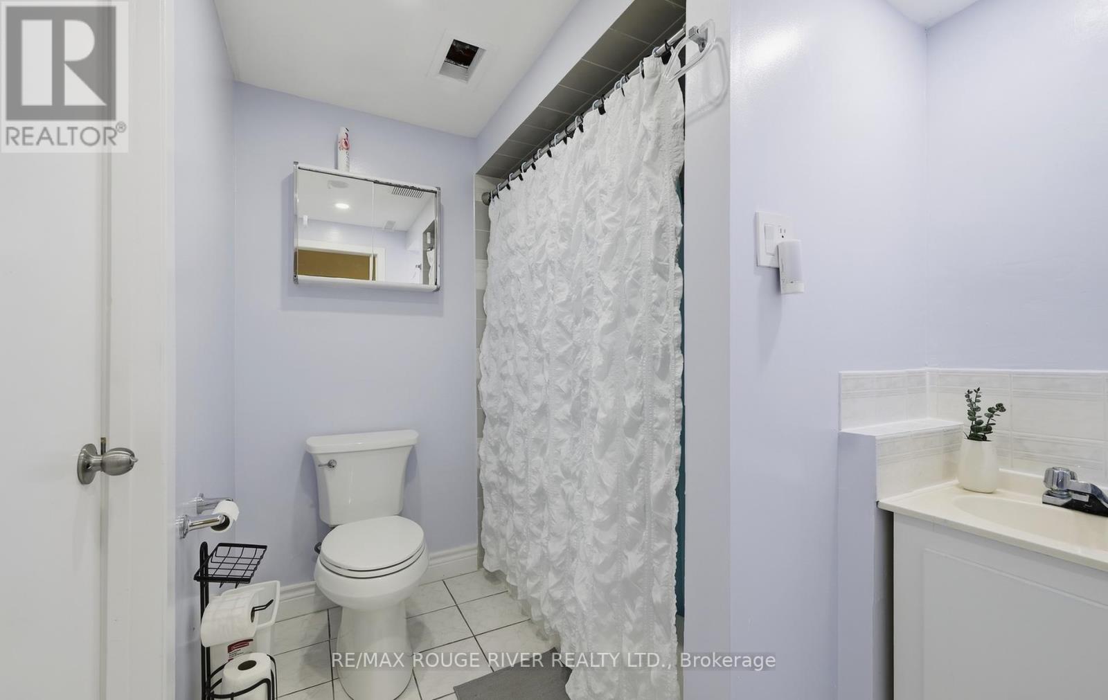 33 RANGELEY DRIVE - 34