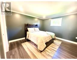 130 Bayview Road thumbnail 24