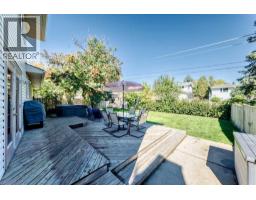12 Cantrell Bay Sw, Calgary, AB T2W2C2 Photo 34
