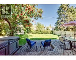 12 Cantrell Bay Sw, Calgary, AB T2W2C2 Photo 37