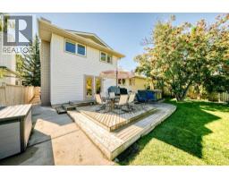 12 Cantrell Bay Sw, Calgary, AB T2W2C2 Photo 39