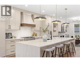 4pc Bathroom - 1510 20a Street Nw, Calgary, AB T2N2L5 Photo 12