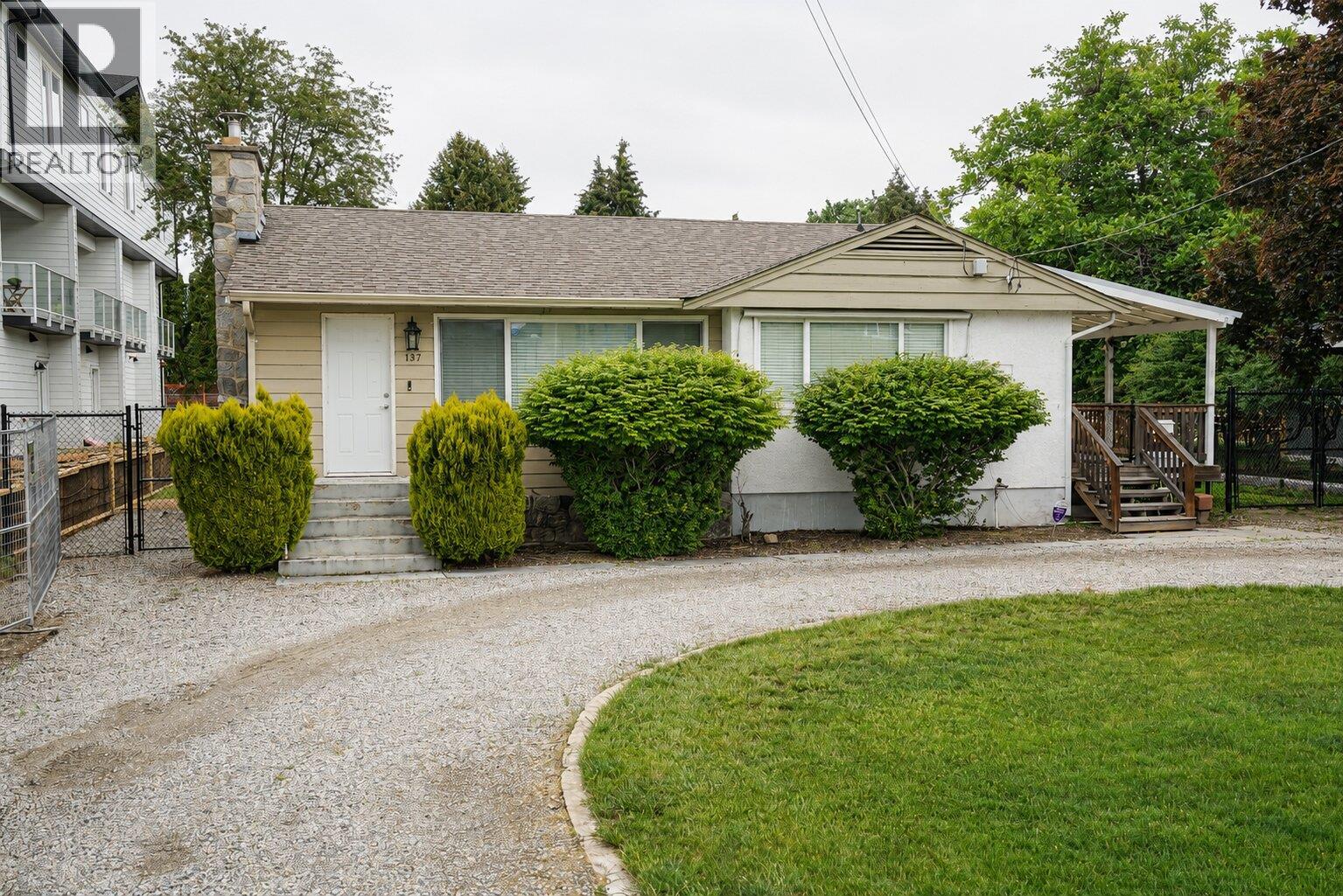  137 Green Avenue West, Penticton