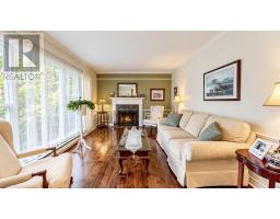 919-927 Marine Drive thumbnail 13