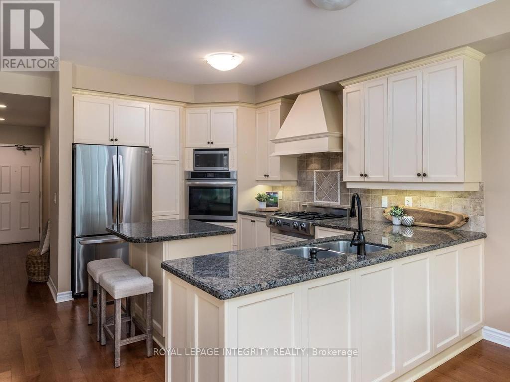 2 Bed, 2 Bath House for Sale in Ottawa – 136 DARLINGTON PRIVATE, Ottawa – MLS# X13800806 - Image 13