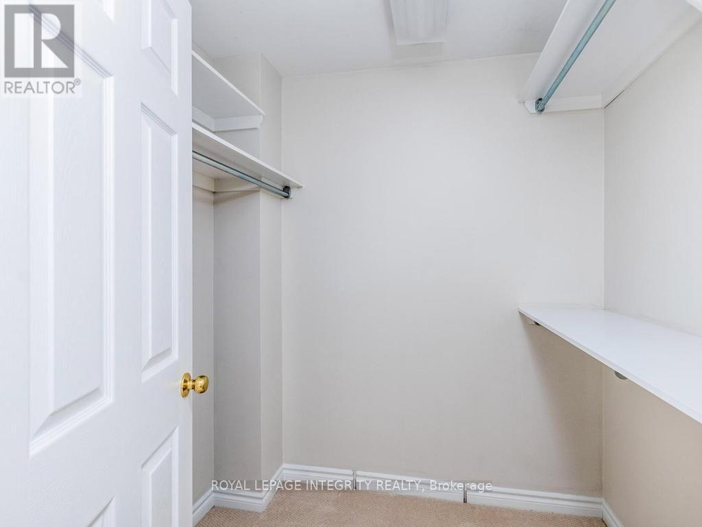 2 Bed, 2 Bath House for Sale in Ottawa – 136 DARLINGTON PRIVATE, Ottawa – MLS# X13800806 - Image 22