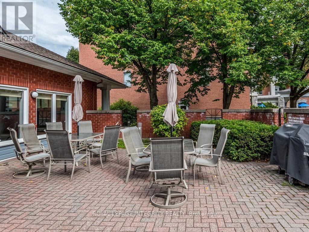 2 Bed, 2 Bath House for Sale in Ottawa – 136 DARLINGTON PRIVATE, Ottawa – MLS# X13800806 - Image 37