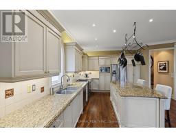 443 Elm Road, Toronto, ON M5M3W8 Photo 15