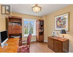 443 Elm Road, Toronto, ON M5M3W8 Photo 28