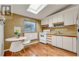 Laundry room - 32 Northey Drive, Toronto, ON M2L2S9 Photo 10