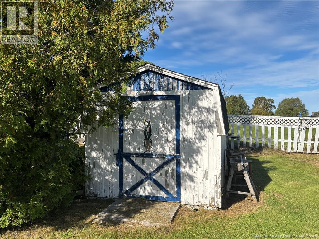 28 Carr St - 11