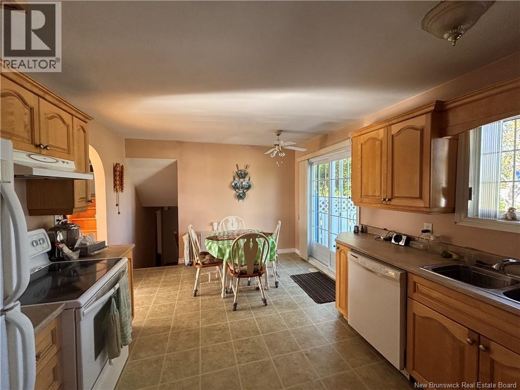 28 Carr St - 14