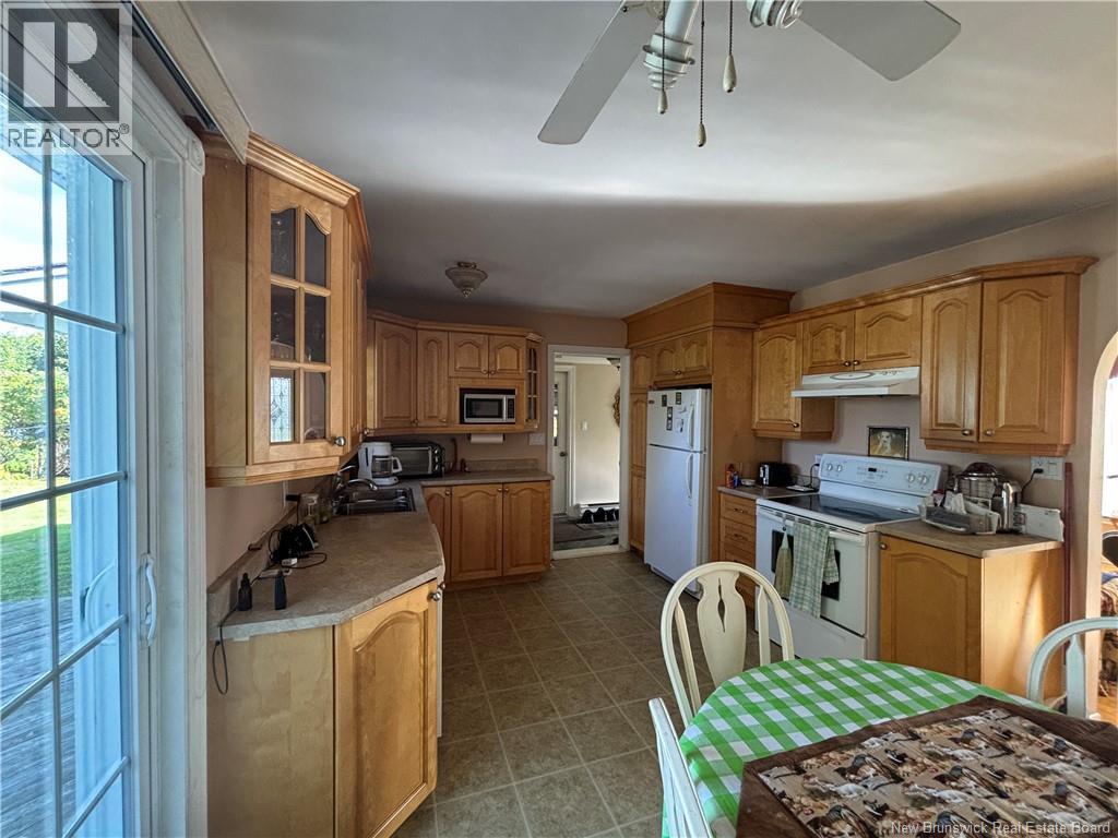 28 Carr St - 16