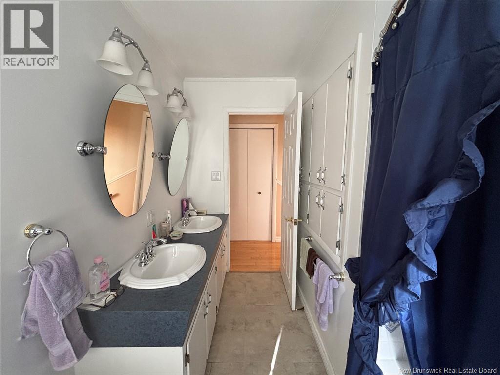 28 Carr St - 24