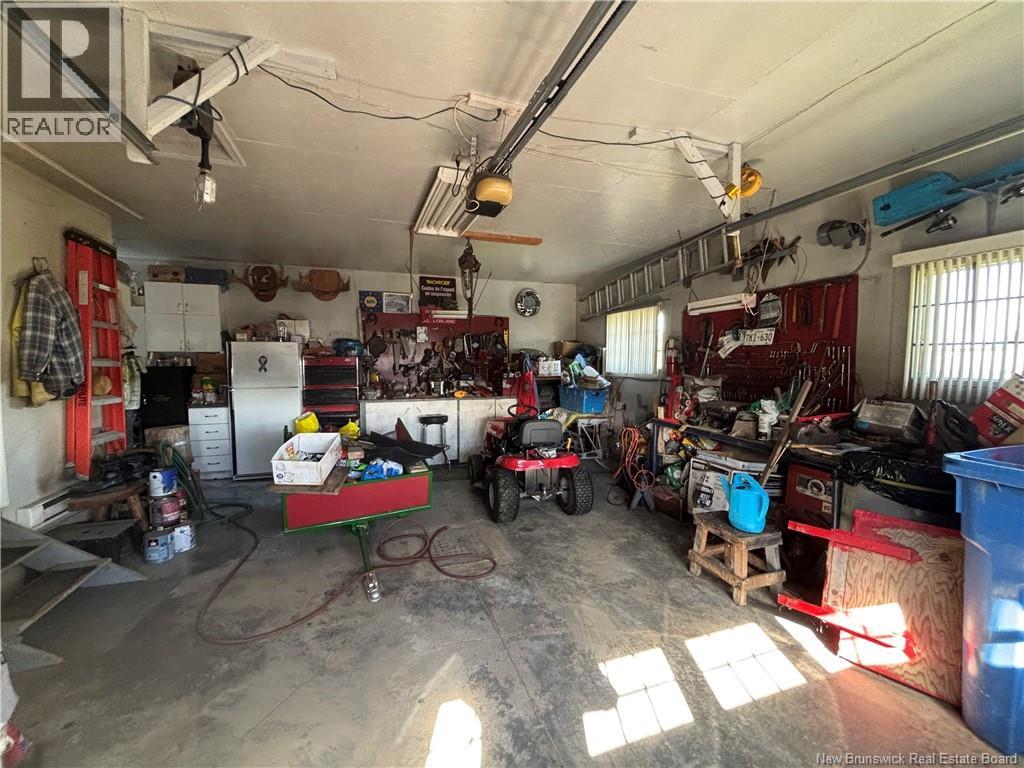 28 Carr St - 33