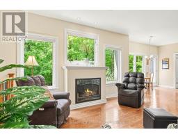 Living room - 476 Lakewood Road, Tay Valley, ON K7H0C7 Photo 10