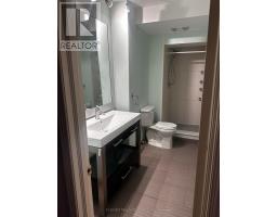 Upper - 62 Fernwood Park Avenue, Toronto, ON M4E3G1 Photo 13