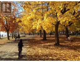 Upper - 62 Fernwood Park Avenue, Toronto, ON M4E3G1 Photo 19