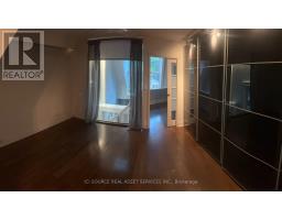 Bathroom - Upper - 62 Fernwood Park Avenue, Toronto, ON M4E3G1 Photo 9
