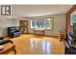 Living room - 102 Route 133, Shediac Cape, NB E4P3C8 Photo 14