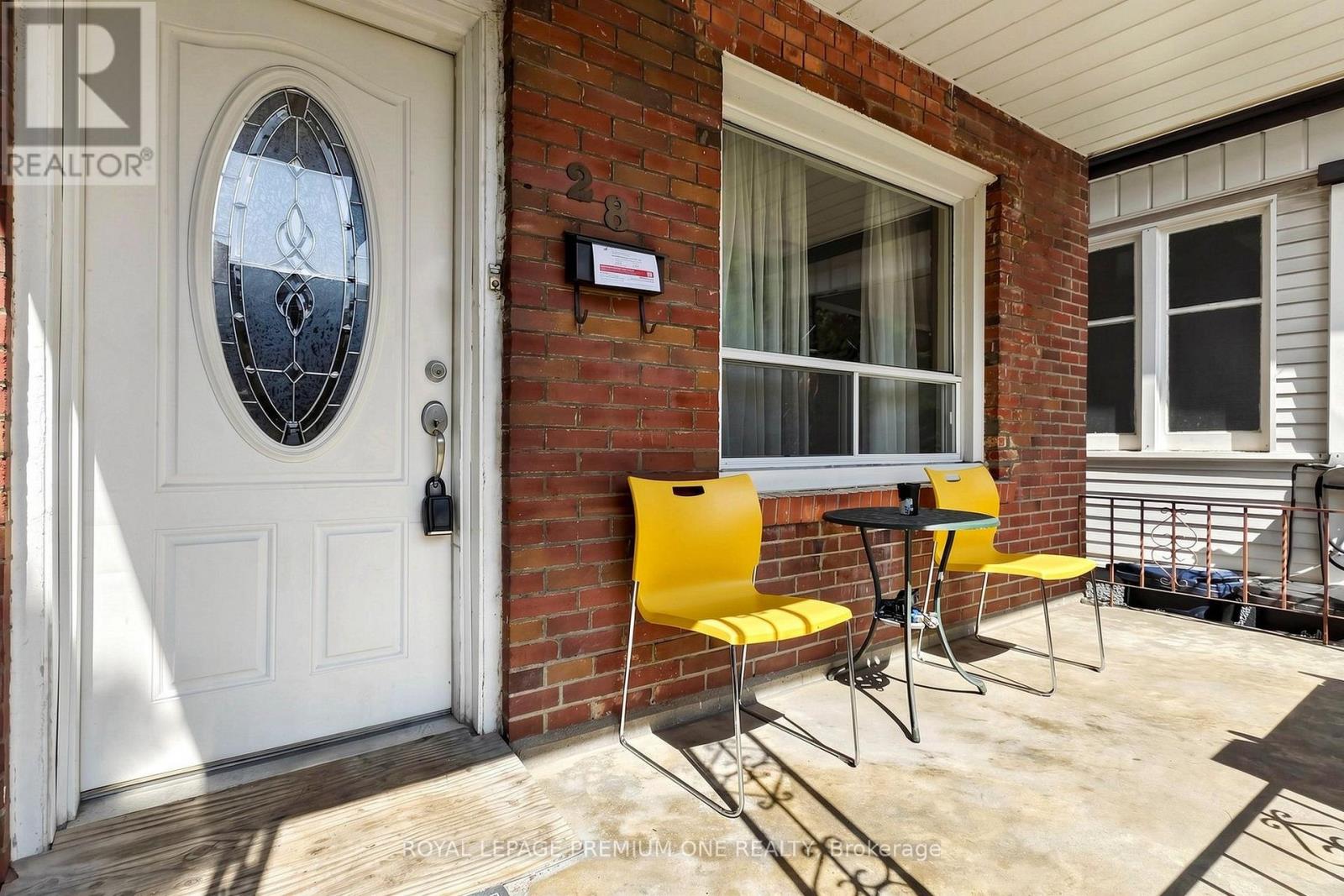 28 GARDEN AVENUE - 1