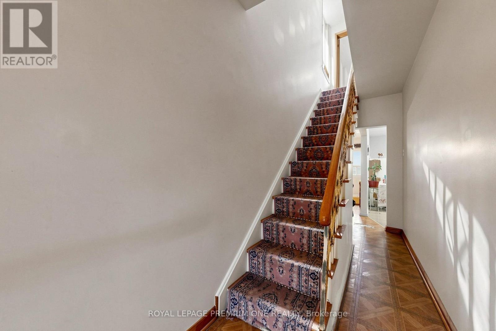 28 GARDEN AVENUE - 3