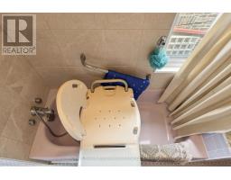 28 Garden Avenue, Toronto, ON M6R1H6 Photo 16