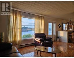92-94 Marine Drive thumbnail 16