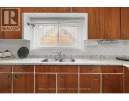 1081 Kenaston Street, Ottawa, ON K1B3P8 Photo 19