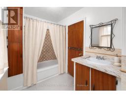 1081 Kenaston Street, Ottawa, ON K1B3P8 Photo 22