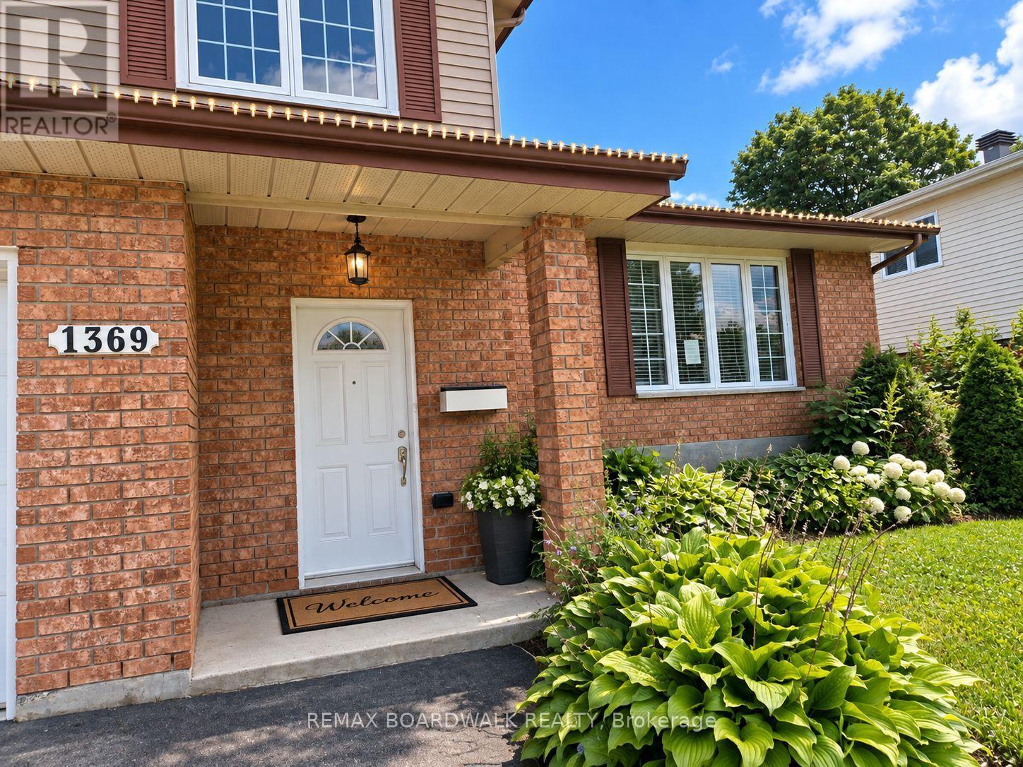 1369 LOCHIEL STREET - Image 4