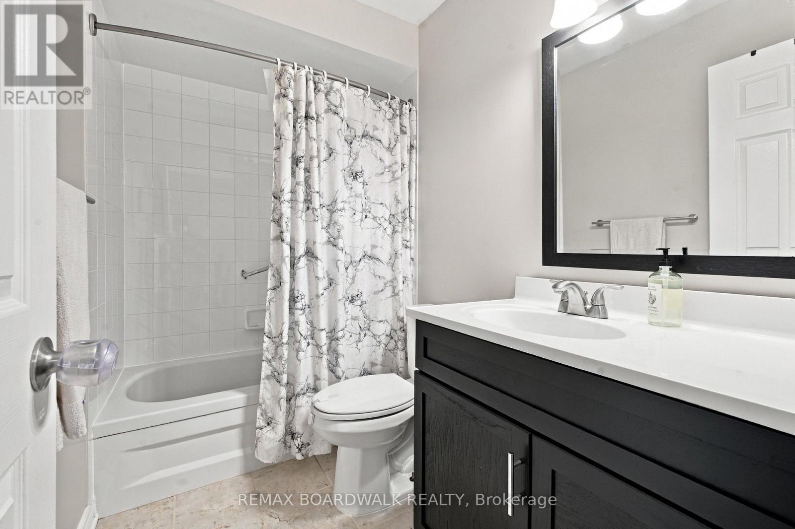 3 Bed, 3 Bath House for Sale in Ottawa – 27 WOODPARK WAY, Ottawa – MLS# X13800872 - Image 27