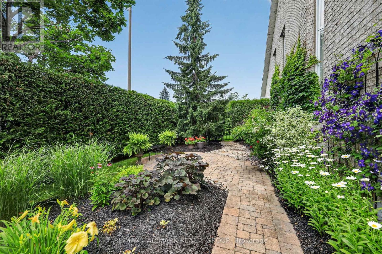 5851 GLADEWOODS PLACE - 48