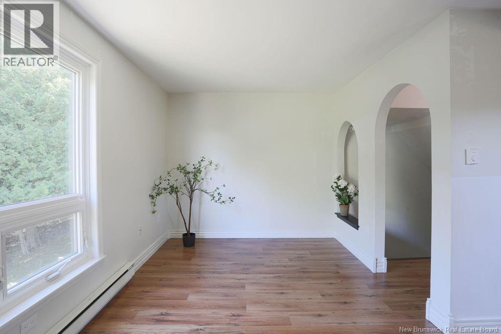 25 Hillsview Crescent - Image 10