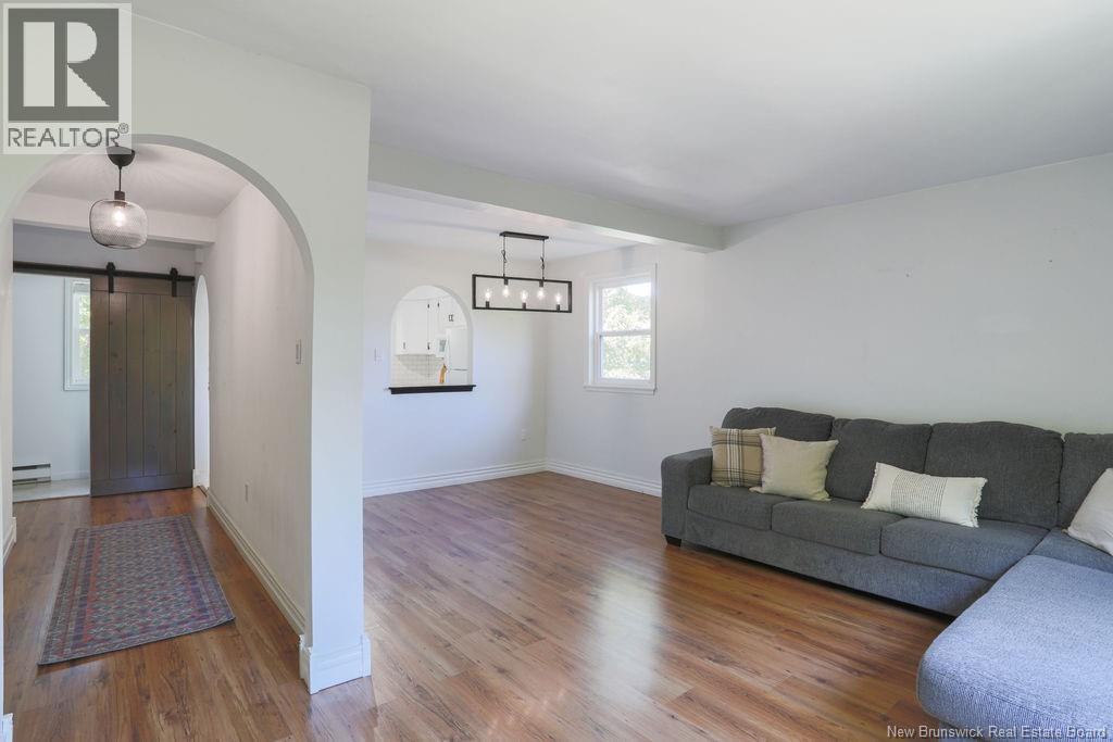 25 Hillsview Crescent - 2