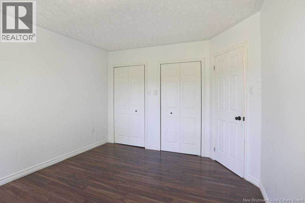 25 Hillsview Crescent - Image 20