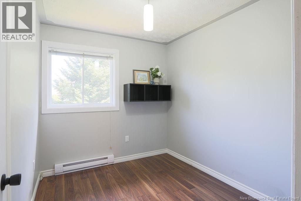 25 Hillsview Crescent - Image 21