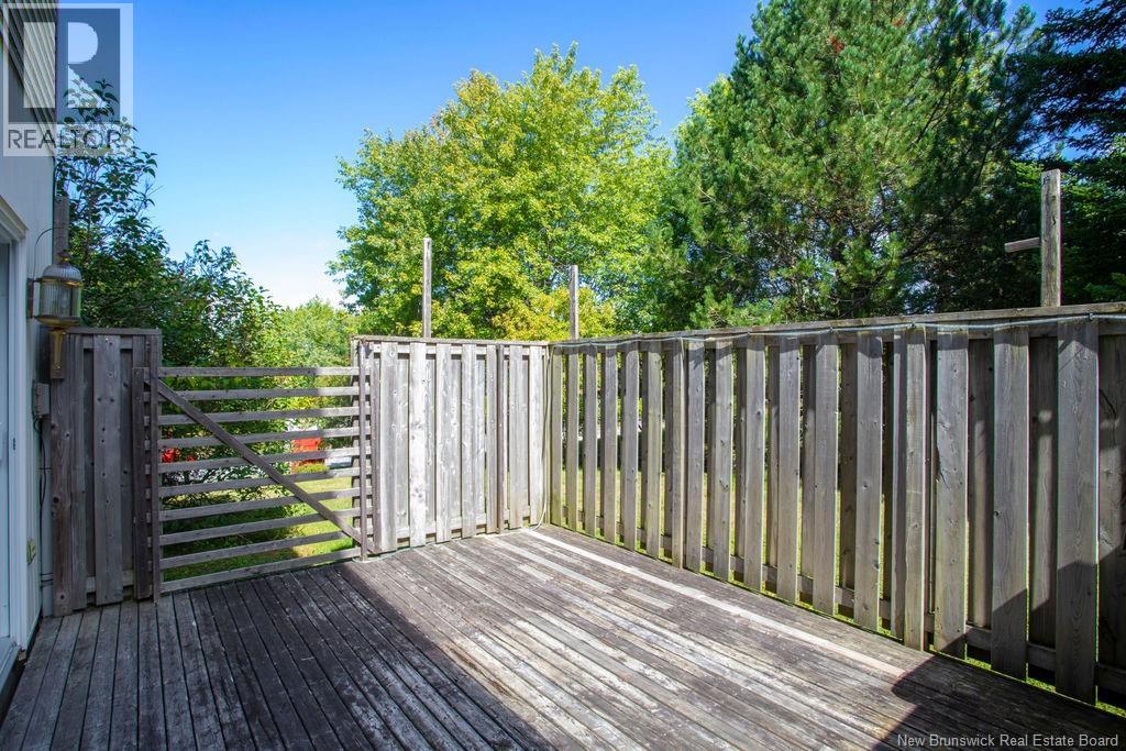 25 Hillsview Crescent - Image 35