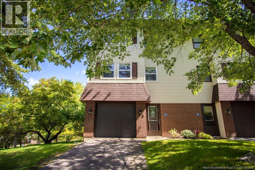 25 Hillsview Crescent - Image 40