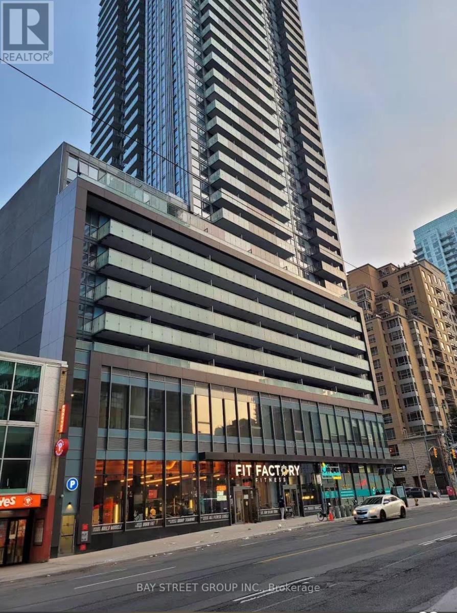 C207 - 161 EGLINTON AVENUE E