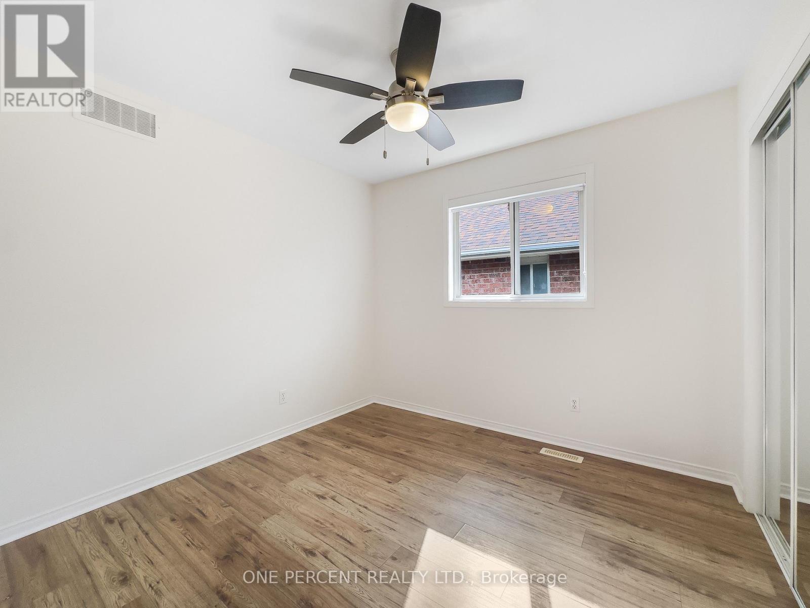 25 HICKORY GROVE - 24