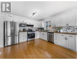 Primary Bedroom - 25 Hickory Grove, Belleville, ON K8N5X6 Photo 12