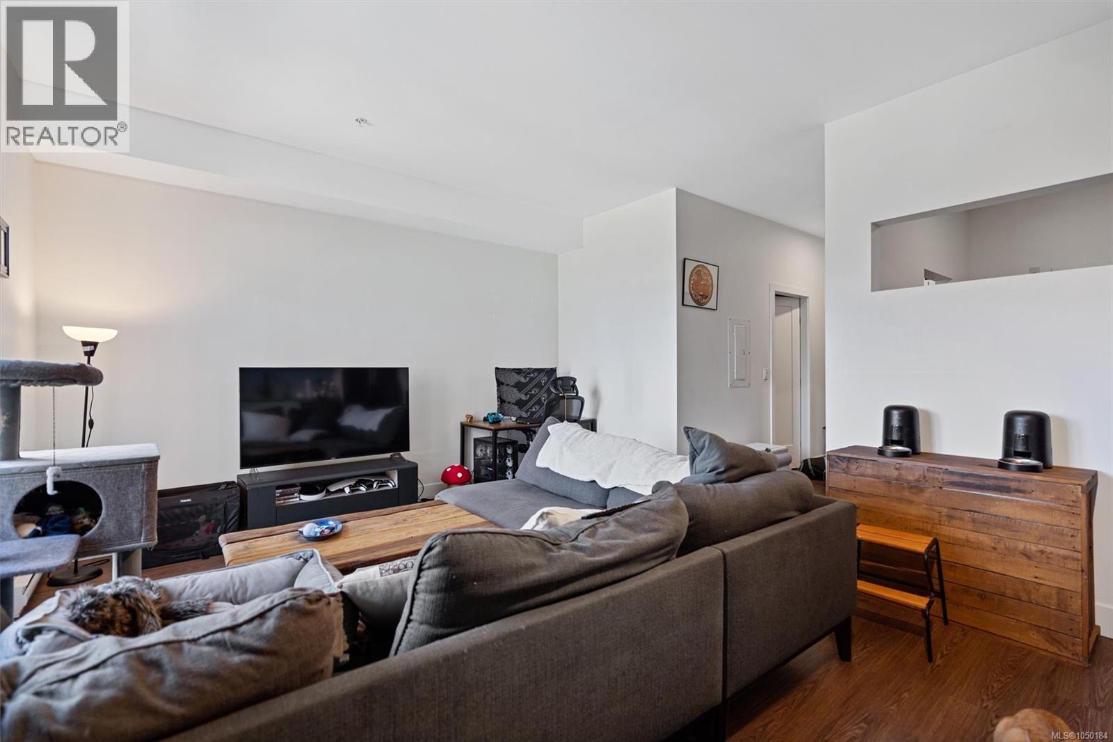 #306 515 Chatham St - 14