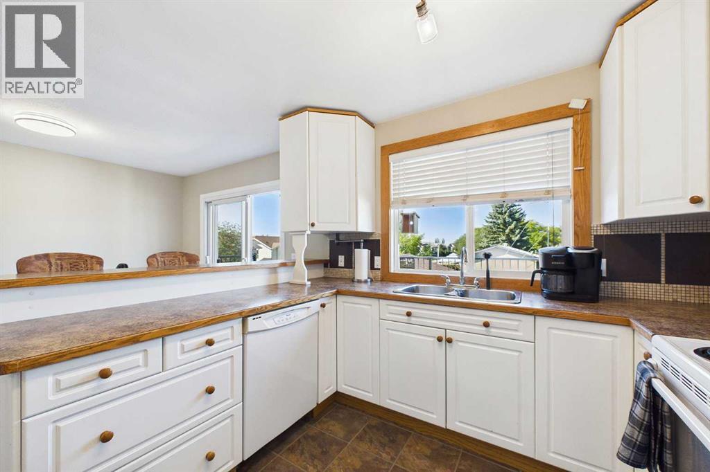 Listing photo – 5328 Aspen Drive, Blackfalds