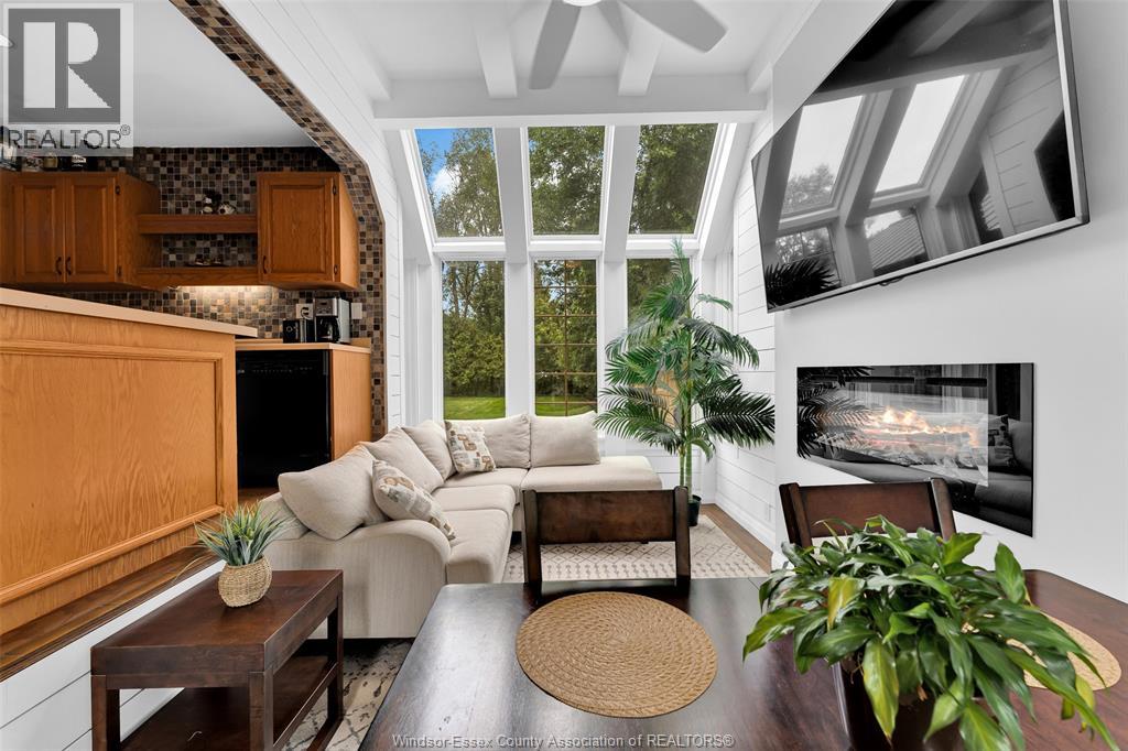 4236 ROSELAND DRIVE East - 18