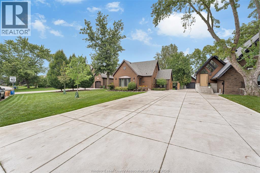 4236 ROSELAND DRIVE East - 2