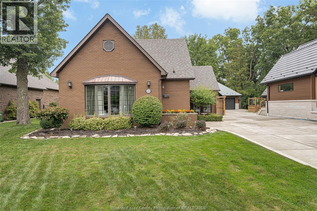 4236 ROSELAND DRIVE East - 3