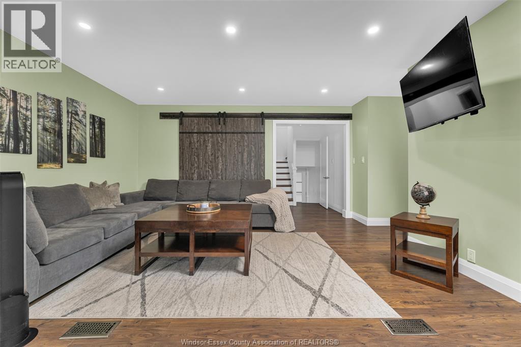 4236 ROSELAND DRIVE East - 8