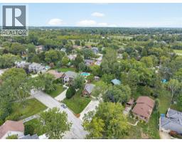 4236 Roseland Drive East, Windsor, ON N9G1Y7 Photo 32